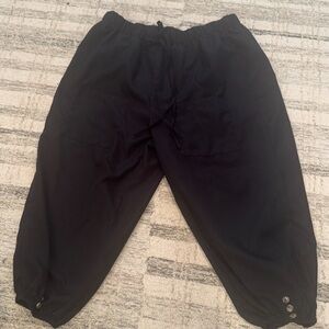 3/$25 🤗 Black Ankle-Length Women's Pants